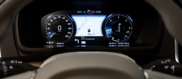 Volvo XC90 D5, AWD, Drive-E, aut., Momentum, CZ