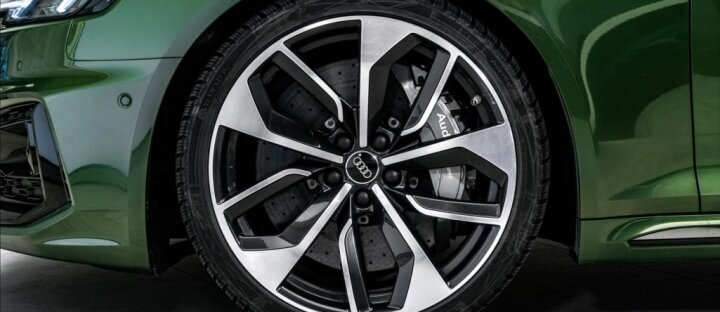 Audi RS4 OV,RU RS4 TFSI quattro tiptronic Avant