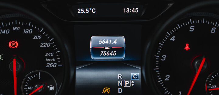 Mercedes-Benz CLA 180 Coupé, AMG line, automat