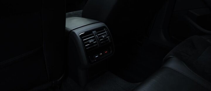 Volkswagen Passat 2,0 VARIANT HIGHLINE, DYNAUDIO, PANO, NAVI