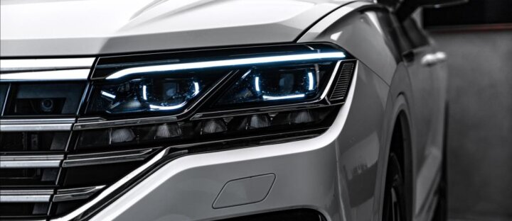 Volkswagen Touareg R-line, 210kW, Vzduch, IQ-Light