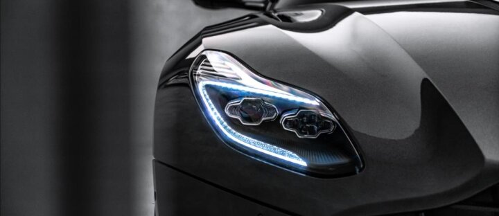 Aston Martin DB11 5,2 V12, LED, 360, B&O