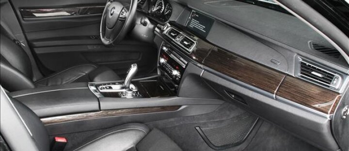 BMW Řada 7 750Li xDrive, max výbava, DVD, TV, noční vidění