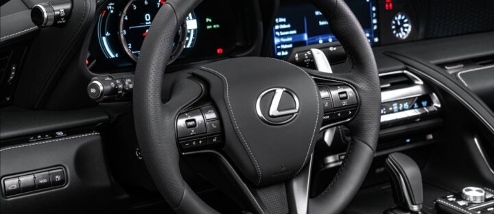 Lexus LC 500 Cabrio, Performance, Touring