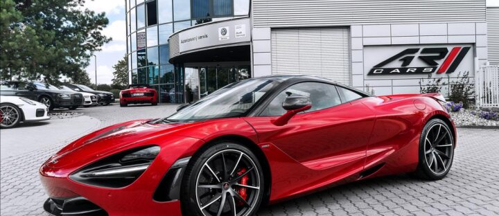 McLaren 720S coupe performance