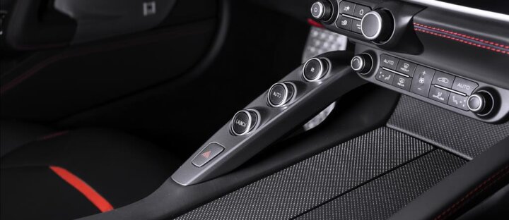Ferrari Ostatní GTC4Lusso, lift, JBL, panorama, kamera