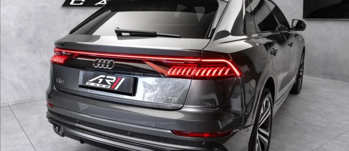 Audi Q8 50 TDI S-line, HD matrix, B&O, CZ