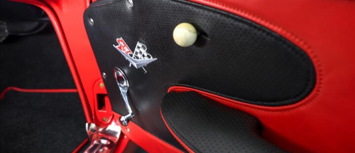 Chevrolet Corvette C1 cabrio automat V8