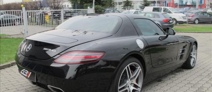 Mercedes-Benz SLS AMG 6,3 keramické brzdy Carbon paket B&O