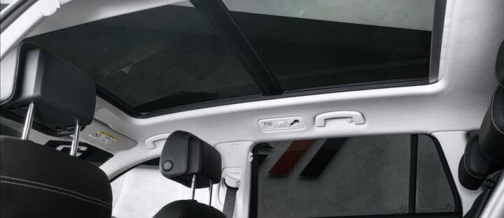 Volkswagen Passat Variant 2,0TDI 140kW High,LED,Panorama