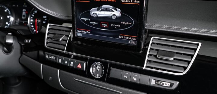 Audi A8 4,2 TDI HUD Night vision BOSE