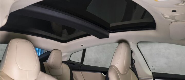 Tesla Model S 85D, panorama, CZ
