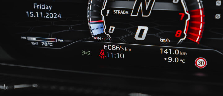Lamborghini Urus 4.0 V8, Bang & Olufsen, Panorama, Karbón