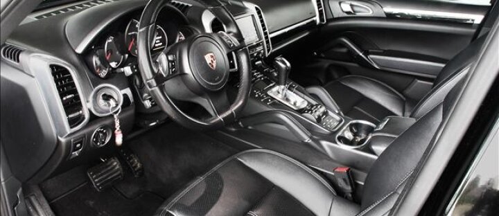 Porsche Cayenne Diesel, vzduch, 21", tažné