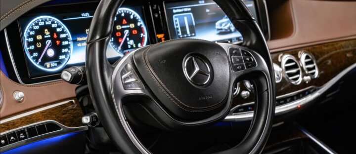 Mercedes-Benz Třídy S S500 4M Long, Burmester, Televize