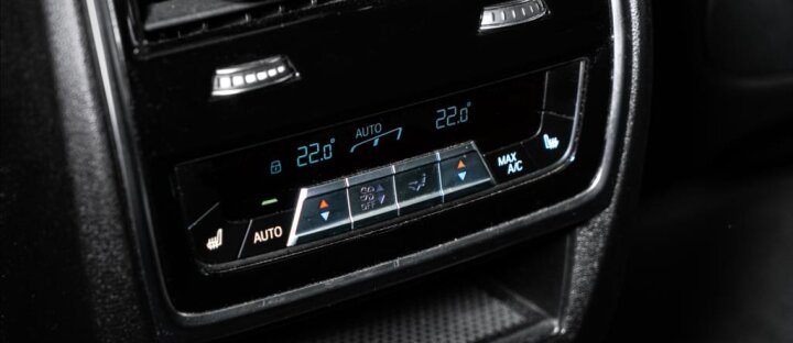 BMW X5 M50d, Individual, Masáže, Panorama