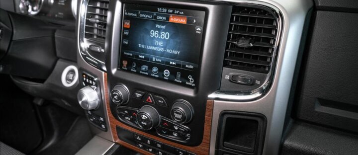 Dodge RAM 1500 CREW CAB 5.7 HEMI, Laramie 4x4, LPG, CZ/EU
