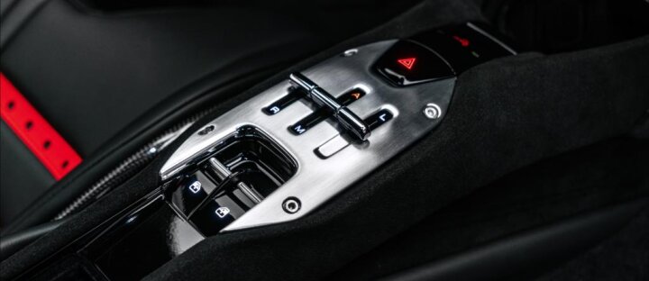 Ferrari 296 GTB 296 GTB, lift, karbon Daytona, karbon/LED
