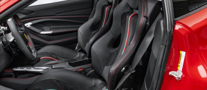 Ferrari F8 Tributo, Lift, trikolora, SKLADEM!!!