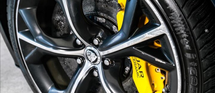 Jaguar F-Type 5,0 R coupe, keramiky, alcantara, Meridian