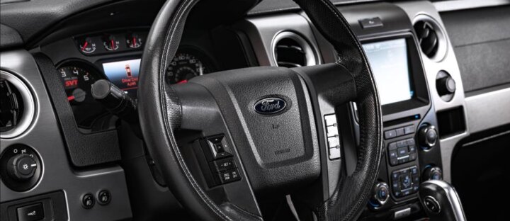 Ford F-150 Raptor SVT 6,2L, 306kW