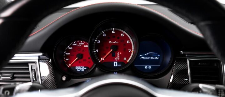 Porsche Macan Turbo, panorama, sport chrono, vzduch, CZ