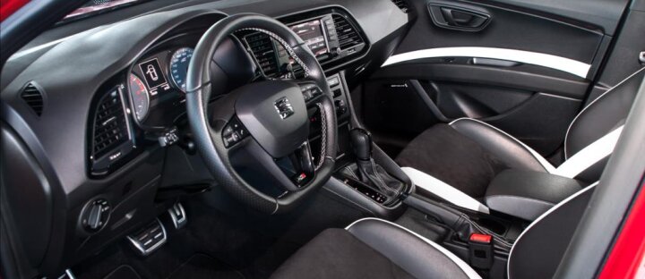 Seat Leon 2.0 TSi Cupra 280PS, černý paket