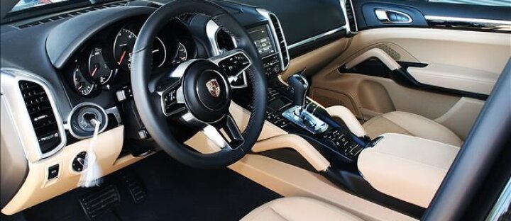 Porsche Cayenne Tiptronic
