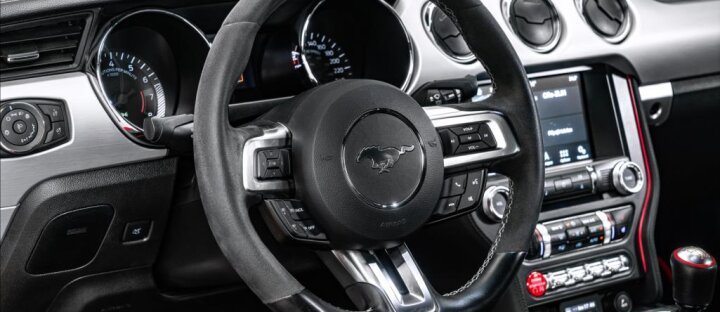 Ford Mustang 5,0GT, Prémium paket, CZ, 1.maj.