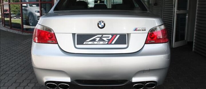 BMW M5 výborný stav