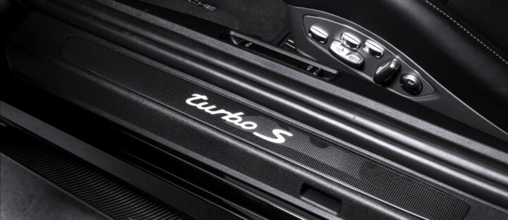 Porsche 911 Turbo S GT Street R TechArt