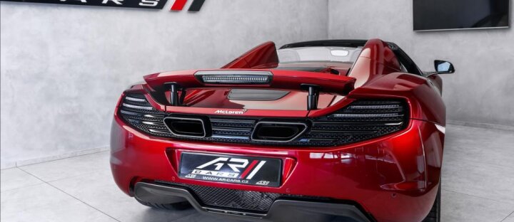 McLaren MP4-12C 3.8 twin turbo, karbon paket, lift systém