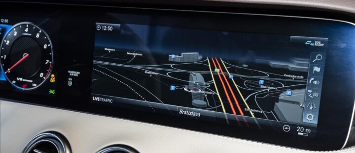 Mercedes-Benz Třídy S SWAROVSKI, BURMESTER
