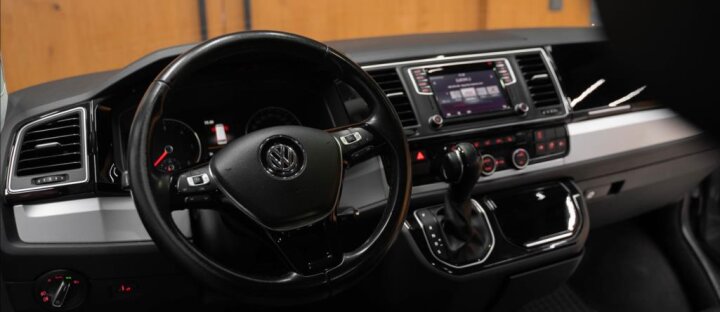 Volkswagen Multivan TDI Highline 4MOTION DSG, 7 MIESTNE, LED