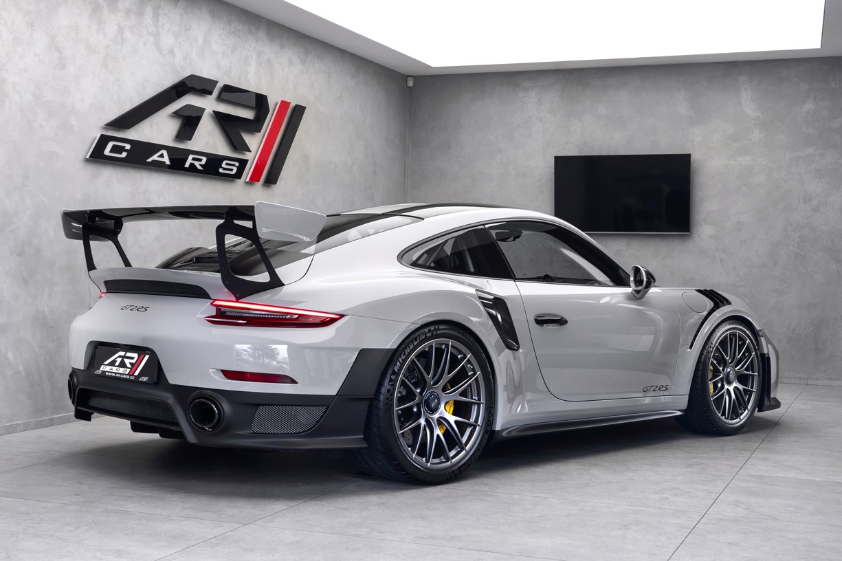 Porsche 911 GT2 RS PRODÁNO AR CARS, s.r.o.