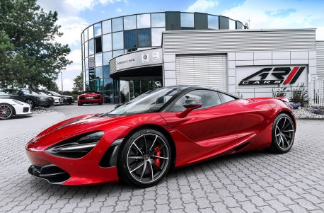 Superrychlý McLaren 720S v AR CARS